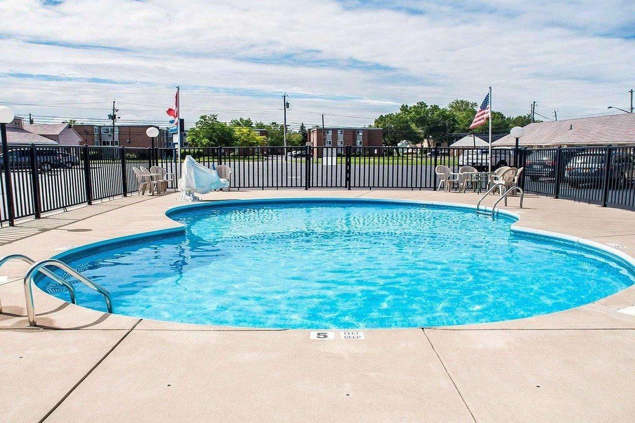 Castle Inn & Suites Niagara Falls Ngoại thất bức ảnh