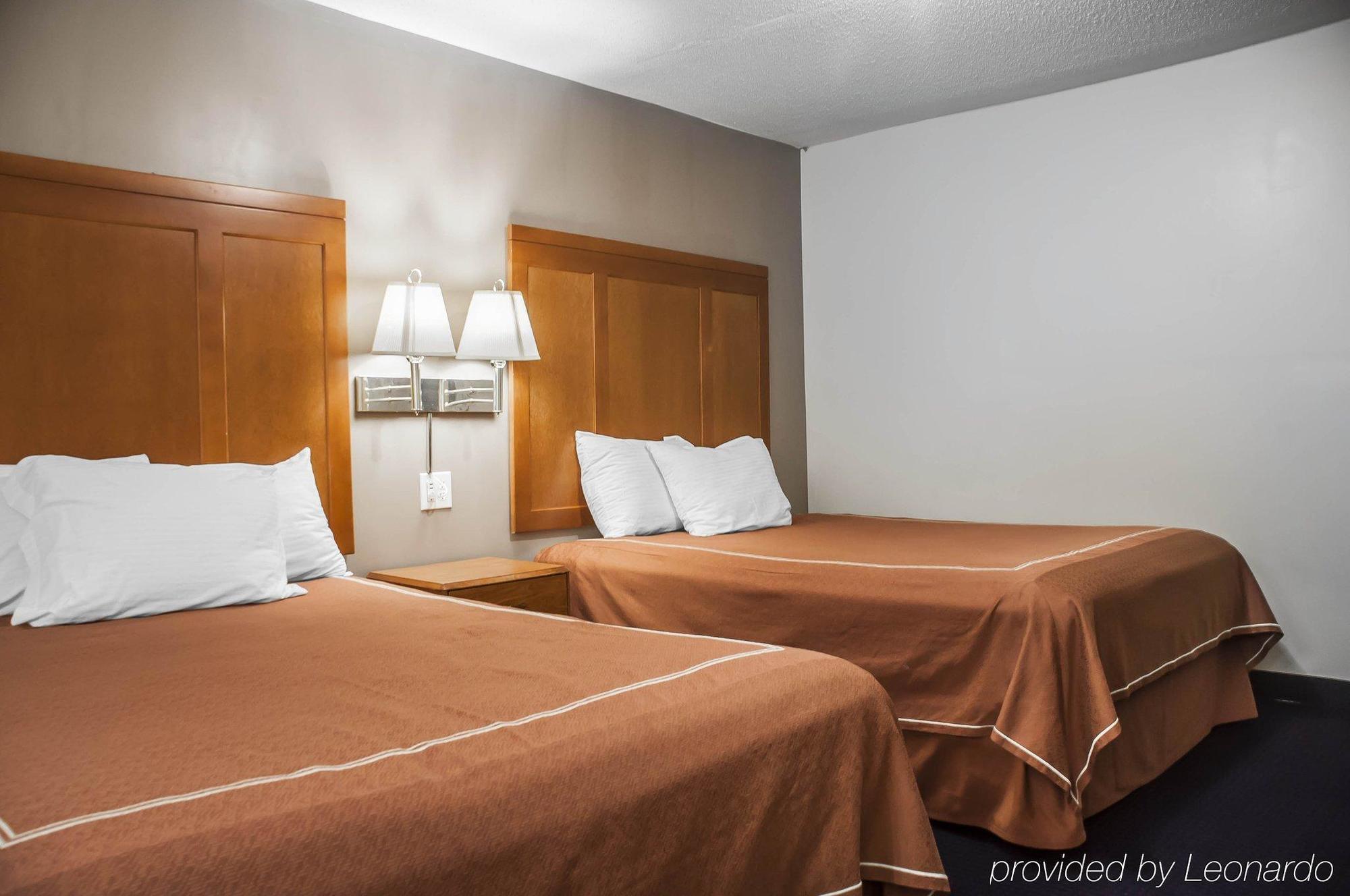 Castle Inn & Suites Niagara Falls Ngoại thất bức ảnh