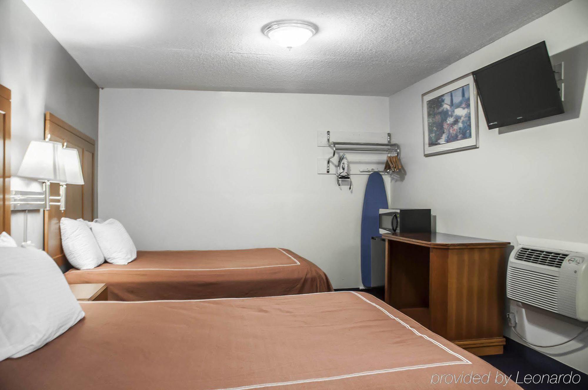 Castle Inn & Suites Niagara Falls Ngoại thất bức ảnh