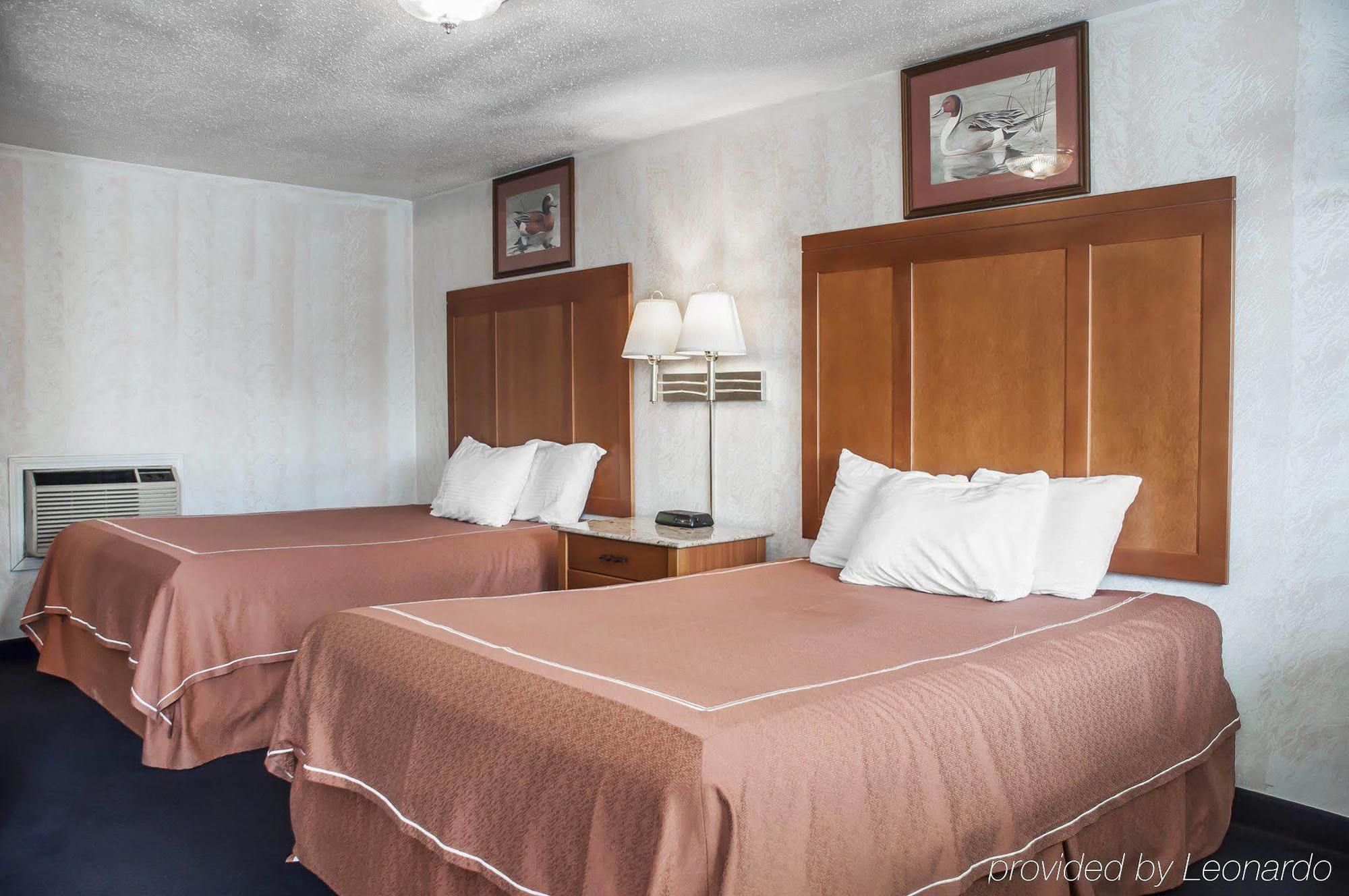 Castle Inn & Suites Niagara Falls Ngoại thất bức ảnh